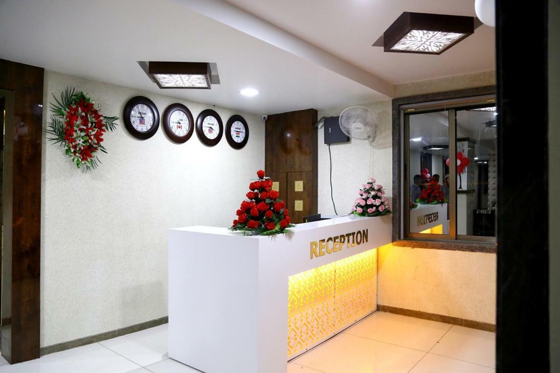Hotel Shahi Darbar Navsari Bagian luar foto