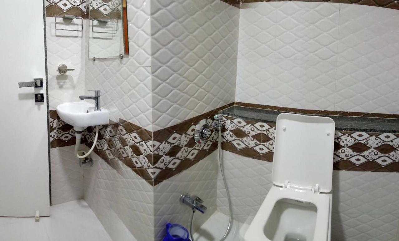 Hotel Shahi Darbar Navsari Bagian luar foto